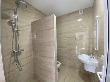 Здається в оренду приміщення по вул. Живова