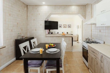 Квартири, кімнати подобово, помісячно, погодинно