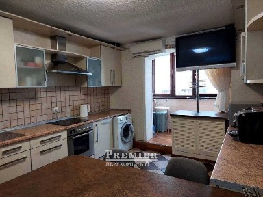 Продам 2-х ком квартиру в Приморском районе.