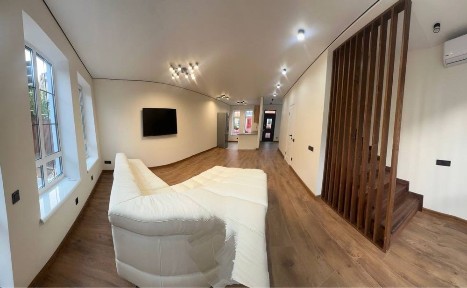 Таунхаус з паркінгом в елітному районі з ремонтом