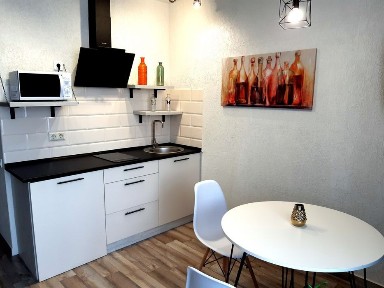 Квартира подобово помісячно Нивки парк Берестейська метро 5 хв