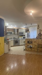 Продам 3-х комнатную квартиру в Центре