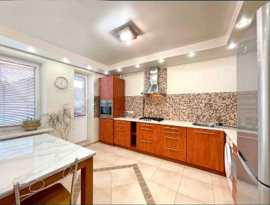 Пропонуємо простору 2-кімнатну квартиру по просп. Свободи (Прокоф'єва)