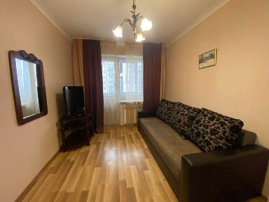 Здається 2х кім. кв. біля метро Героїв Дніпра 36 Б, 5хв