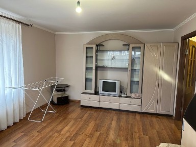 Оренда 1 кім кв на Хоткевича