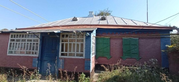 Будинок в тихому селі Коломак!