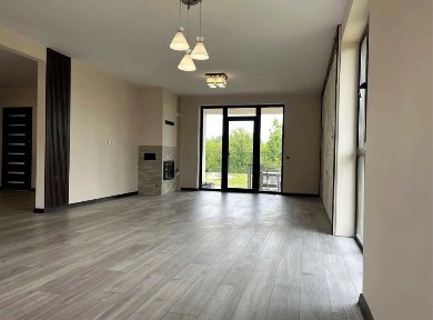 Продаж окремого будинку з ремонтом вул. Загорська р-н Садовий м. Ужгород