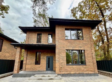 Продаж окремого ТОП будинку в центрі міста!