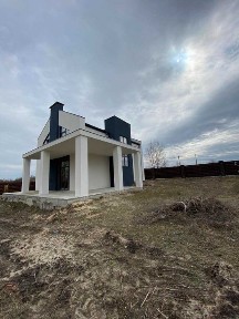 ВІДМІННИЙ будинок як для ЖИТТЯ так і для ДАЧІ