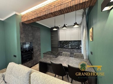 Оренда розкішної 3-кімнатної квартири в центрі міста