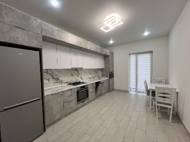 Продаю в новобудові студію