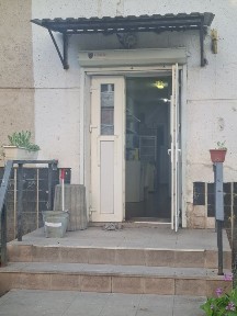 Сдам помещение под магазин /кофейню