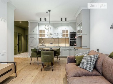 Саперне Поле вулиця, район Печерський, Київ, метро Палац Україна, вул. Саперне Поле 3 • ID 33571178