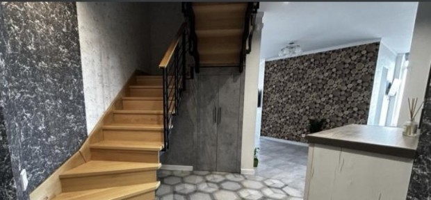 Продажа 3-комнатной квартиры 96000 м², Жаботинского ул.