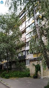 Виноградар. Продам роздільну 3-кімнатну квартиру Світлицького, 30/20Б.