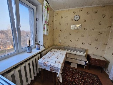 1 комн ул. Ф.Караманиц (Ватутина) 44 квартал, 20й, Универмаг