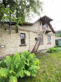 ПРОСТОРИЙ будинок (3 кімнати) з великою ділянкою Лісова Буча