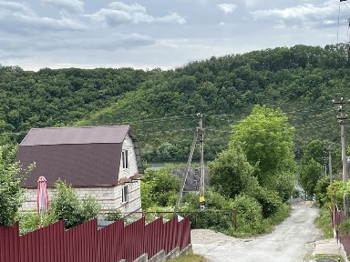 Продам дачний будинок, Шутнівці