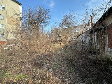 Продаж будинку під реконструкцію 4 соток землі р-н Глобала