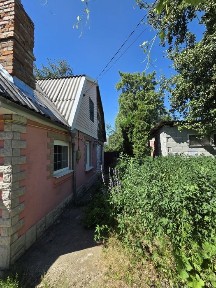 Продаж 2-кім частини будинку біля кондфабрики.