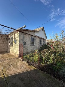 Продается дом район 10 столовой