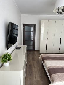 Київ, Оболонський, вулиця Петра Калнишевського 6