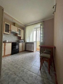 Киев, Амвросия Бучмы ул., 8