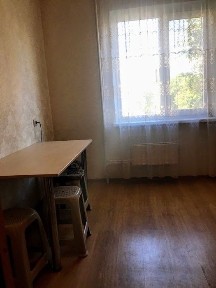 Продам 1- но кімнатну квартиру по вул. Незалежності, 12А