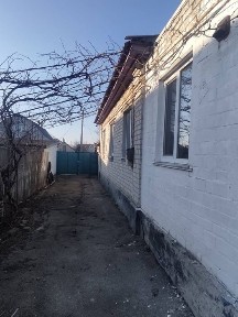 Продам частину будинку. Все виокремлено.