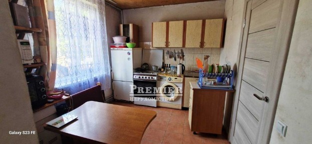 Продаж 1 поверх. будинку в центрі с. Великодолинське