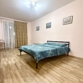 Оренда подобово квартири студіо біля метро Либідська