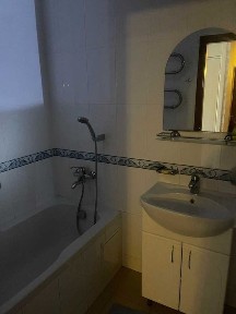 Киев, Семьи Идзиковских ул., 25