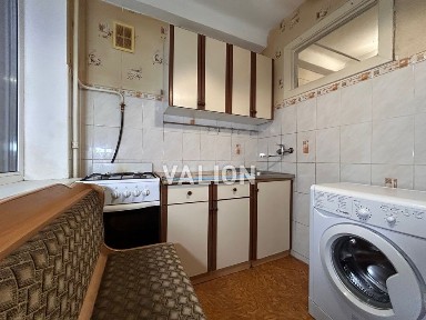 Продаж 1 кім. квартири, 2 поверх, вул. Межова, Виноградар