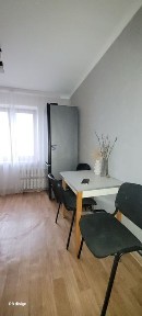 Здам 3 кім Червоний камінь