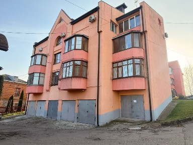 Продаж квартири р-н осташівка