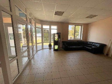 Комерційна нерухомість паркінг 500 м², тепла, електрика, зручний заїзд