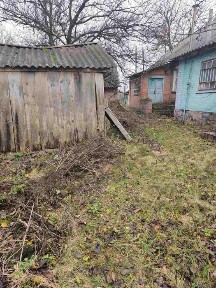 Частину будинку у Лубнах