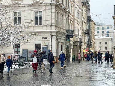 Оренда кутового магазину в історичному центрі Львова