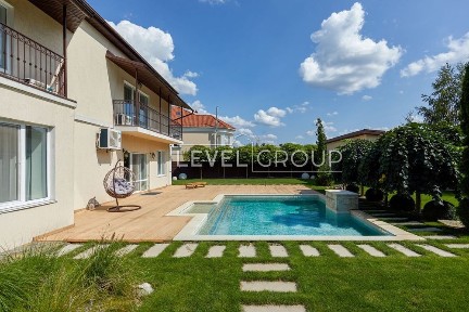 Продаж будинку з басейном, Михайлівська-Рубежівка, вулиця Ясна