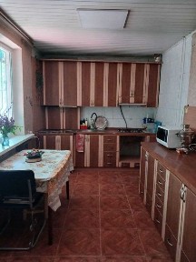 Продам будинок з жилим підвалом, грубою та хоз. постройки. Без %