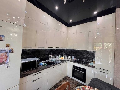 Новий 2-поверховий будинок з євроремонтом в елітному районі Одеси