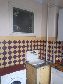 24000 у. о Продаж 2 кім квартири вул Сталеварів 4/4