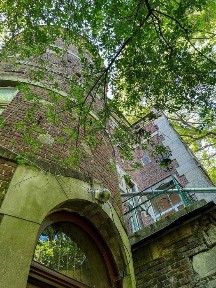 Продаж австрійської вілли Villa Lomnica на вул. Сахарова, 62А.