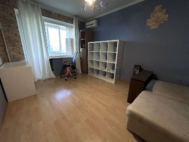 Продам 1 кімнатну квартиру з ремонтом Бульвар Слави