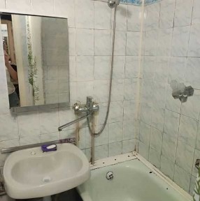 Продам 2 х кімнатну квартиру покращенного планування в Центрі