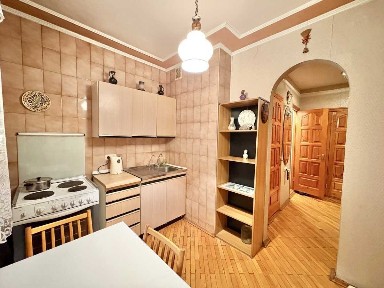 Киев, Маршала Тимошенко ул., 33/35