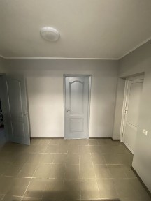 Довгострокова оренда комерційного приміщення з власною терасою 100 мет