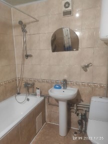 Посуточно 3-х кімнатна квартира (75кв. м)