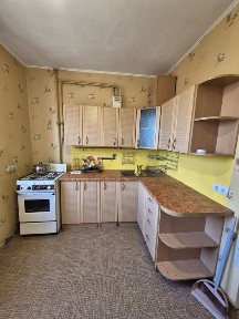 Оренда однокімнатної квартири по вул. Комаровв