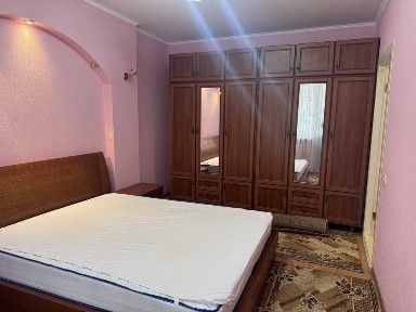 Оренда двох - кімнатноі квартири